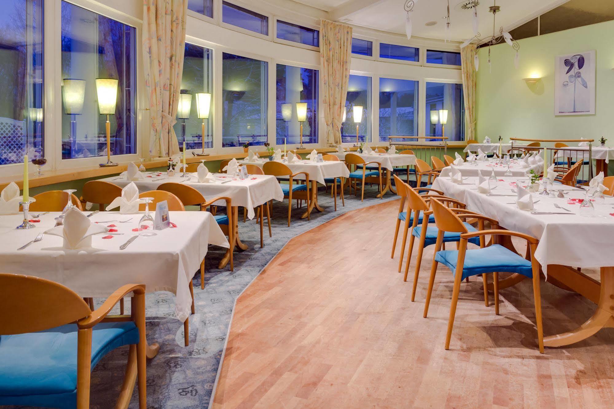 Seehotel Luisenhof Falkenhagen  Exteriör bild